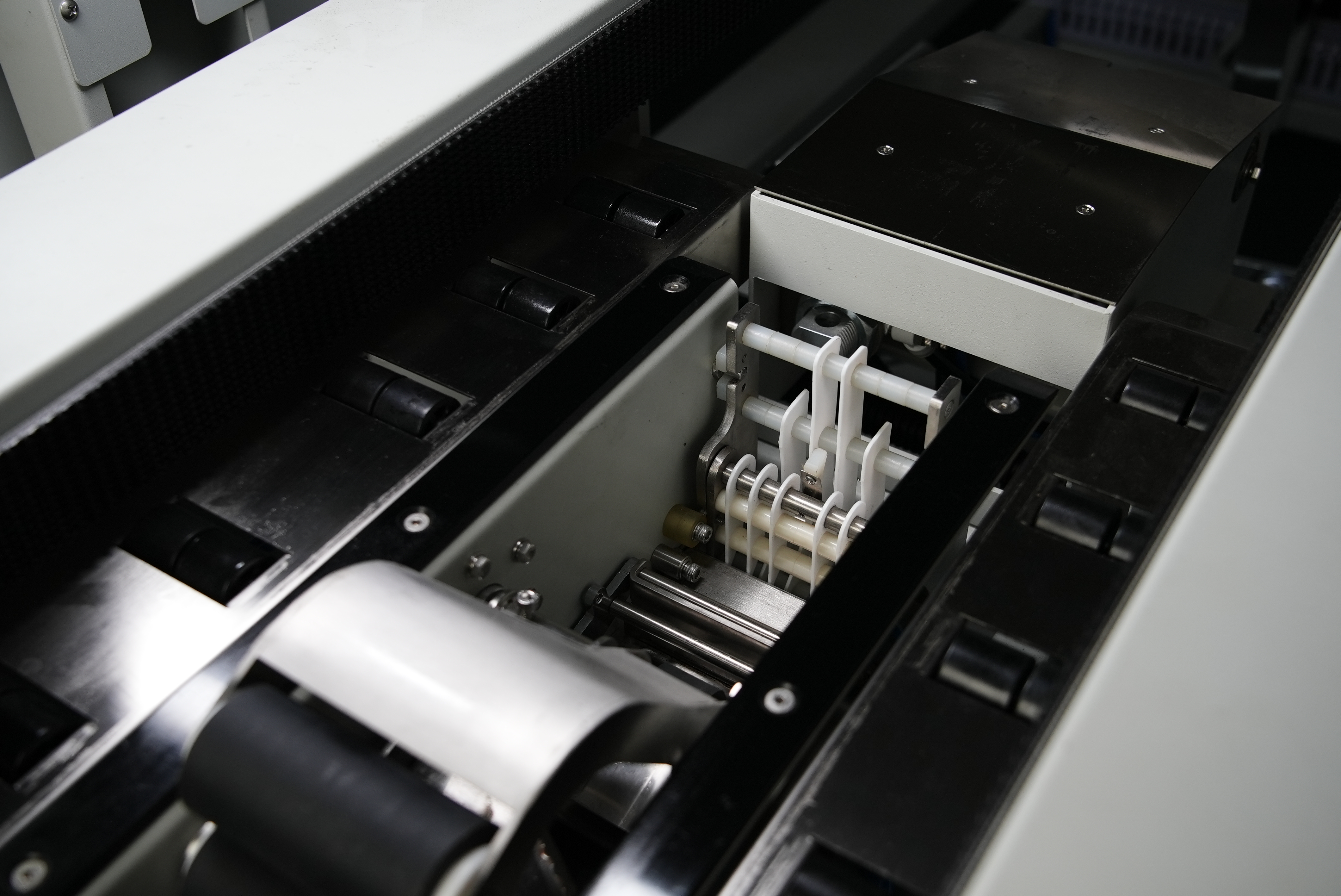 Macchina automatica per la formazione di scatole di cartone Hulian con sigillatura inferiore in carta Kraft attivata dall'acqua HCE-544W-L 