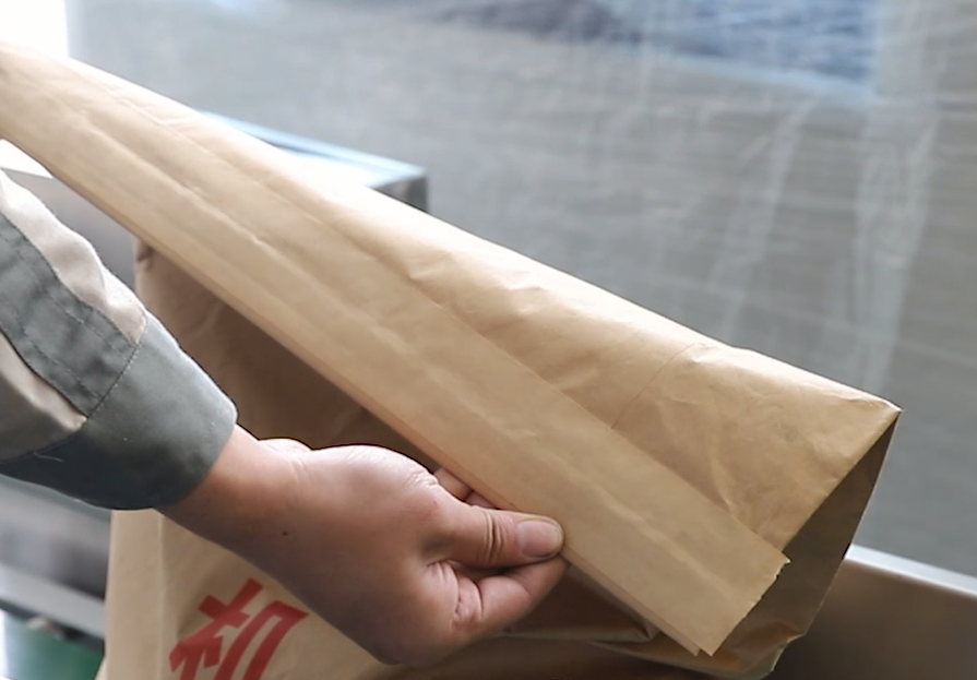 Macchina sigillatrice per sacchetti per carichi pesanti